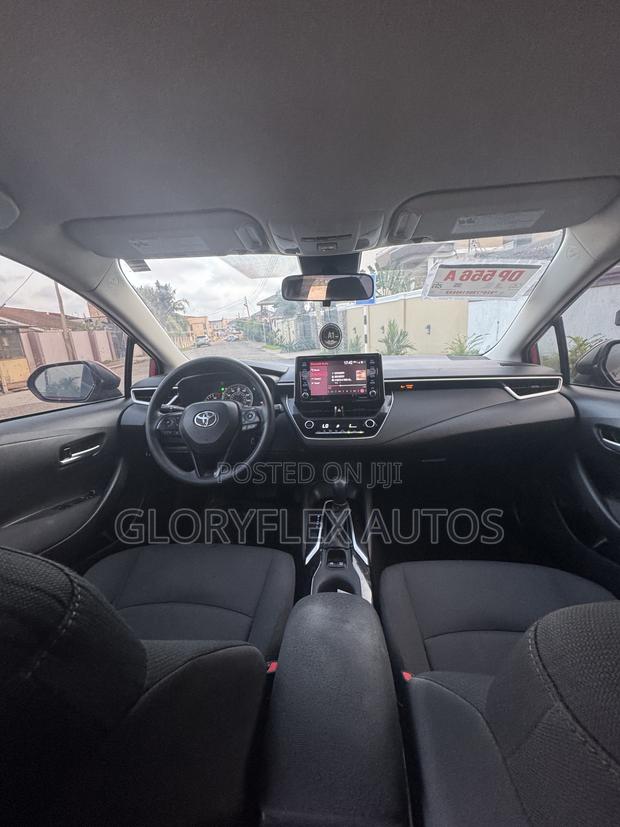 Toyota Corolla LE 2020 Red