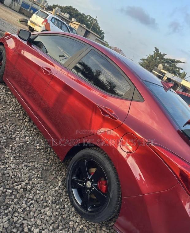 Hyundai Elantra GLS Sedan FWD (1.8L 4cyl 6A) 2013 Red