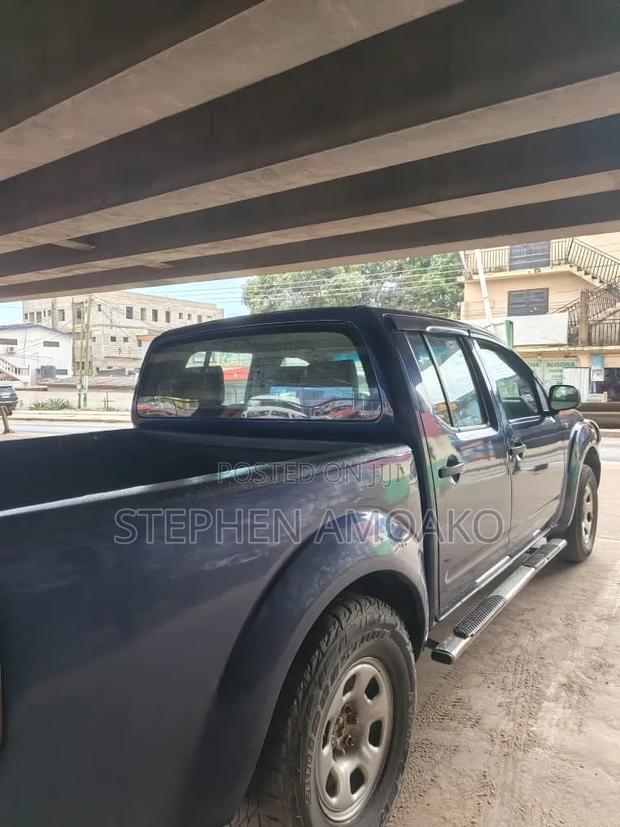 Nissan Navara 2005 Blue