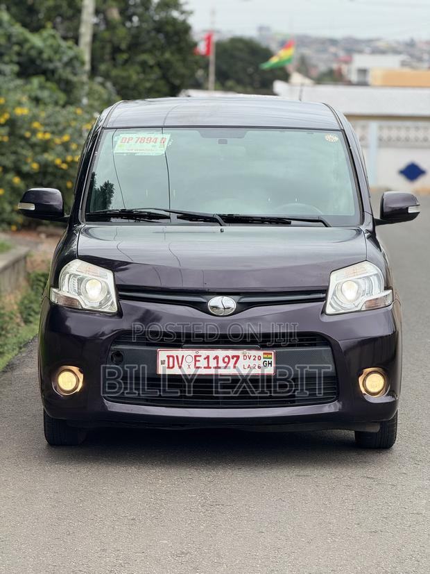 Toyota Sienta 1.5 AWD 2015