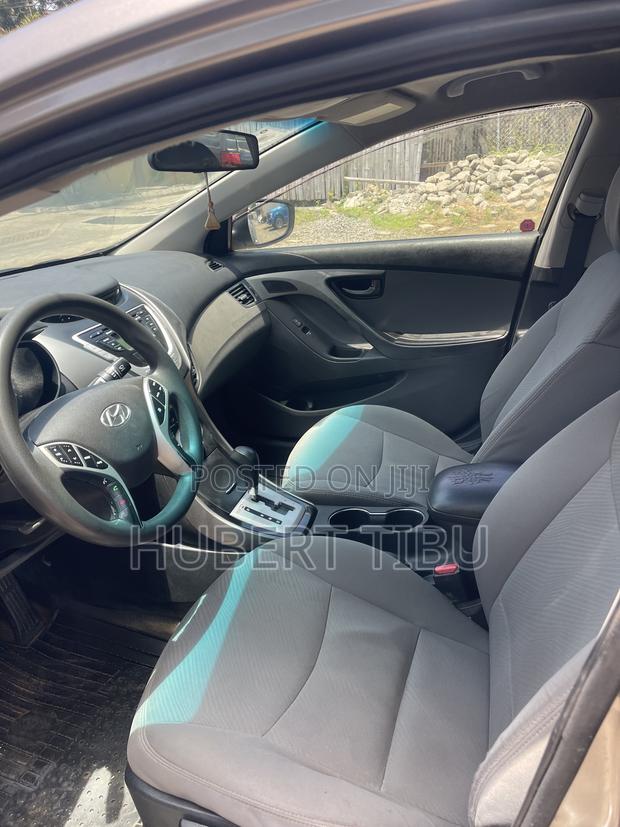 Hyundai Elantra 2012 Brown