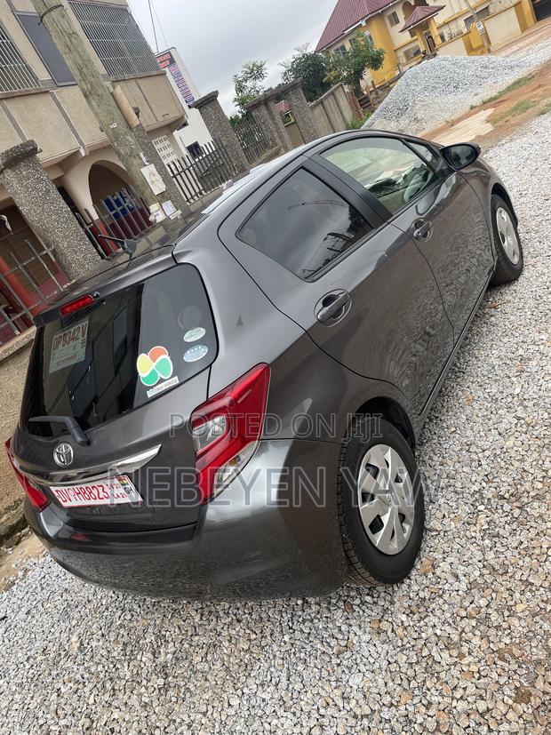 Toyota Vitz 1.3 FWD 3dr 2015 Black