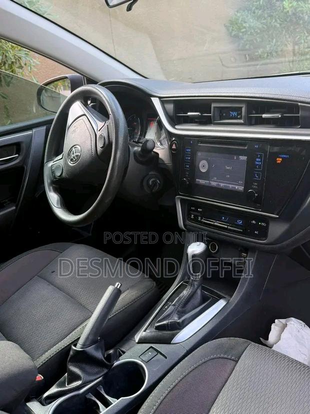 Toyota Corolla 2018 Gray