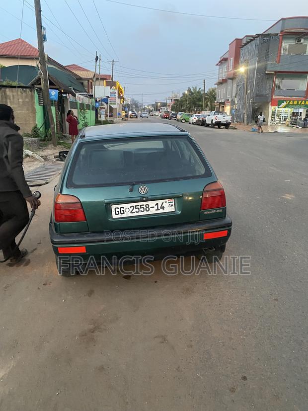 Volkswagen Golf 2000 Green