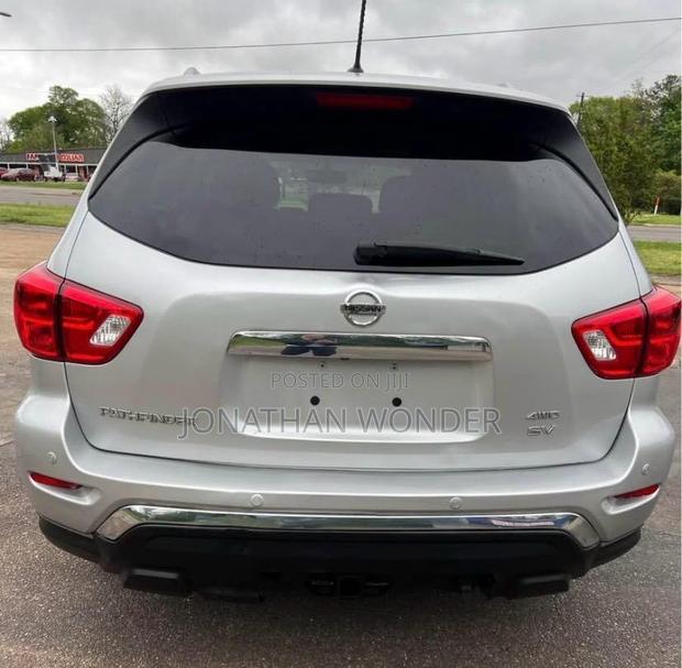 Nissan Pathfinder SL 4dr 4x4 (3.5L 6cyl) 2017 Silver