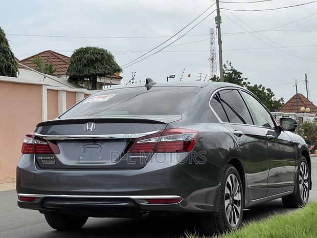 Honda Accord Sport 4dr Sedan FWD (2.4L 4cyl 2A) 2017 Gray