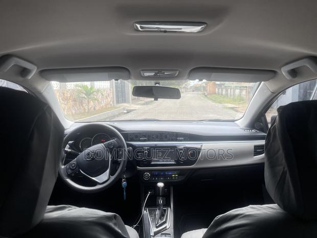 Toyota Corolla 2016 Black