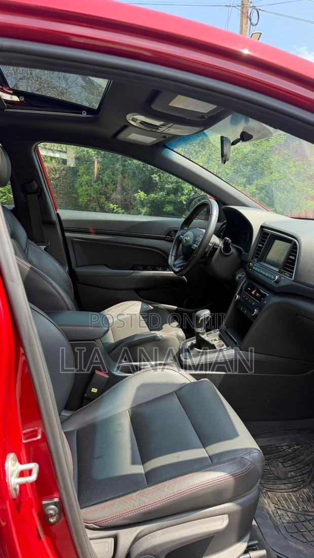 Hyundai Elantra Sport 2018 Red