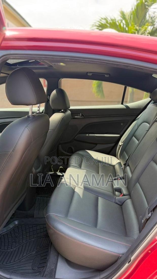 Hyundai Elantra Sport 2018 Red