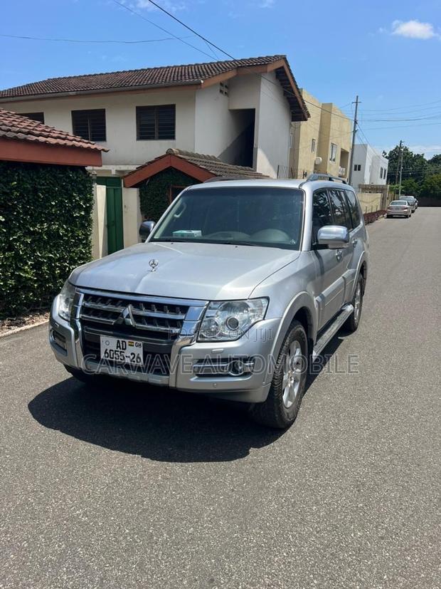 Mitsubishi Pajero V80 3.8 V6 GLS 2016 Silver