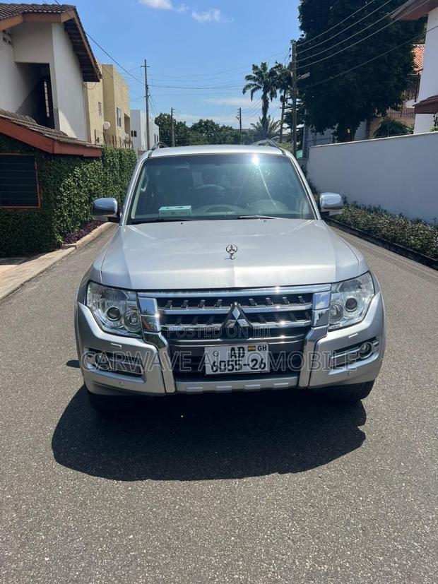 Mitsubishi Pajero V80 3.8 V6 GLS 2016 Silver