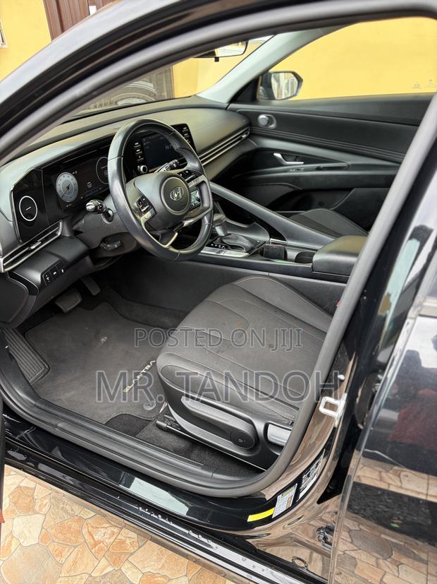 Hyundai Elantra Limited 2021 Black