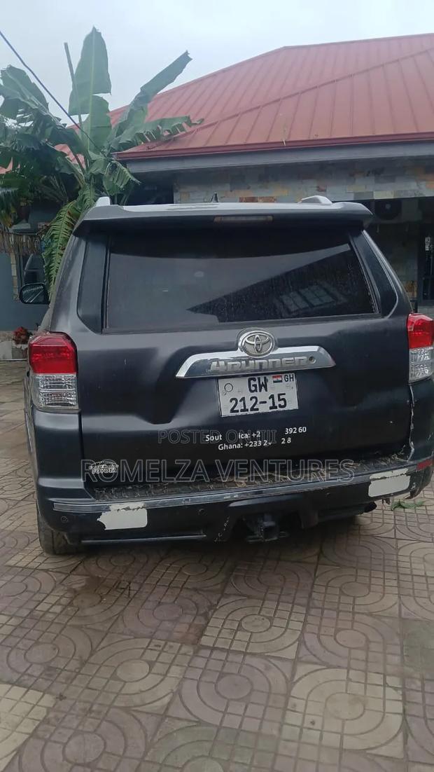 Toyota 4-Runner Limited 4X4 2013 Gray