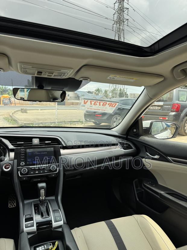 Honda Civic Touring Sedan 2019 White