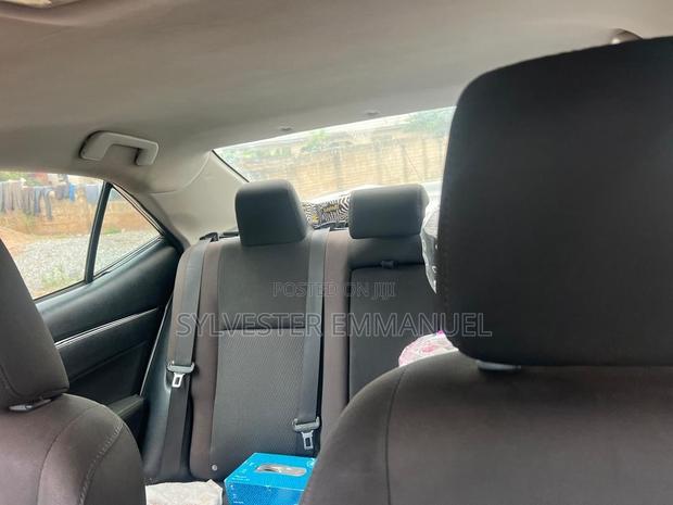 Toyota Corolla LE 4dr Sedan (1.8L 4cyl CVT) 2017 Blue