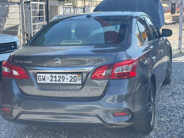 Nissan Sentra S 2018 Gray
