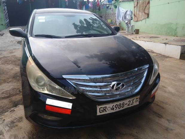 Hyundai Sonata SE 2.0T Sedan FWD (2.0L 4cyl 6A) 2011 Black