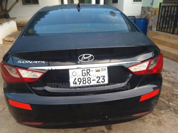 Hyundai Sonata SE 2.0T Sedan FWD (2.0L 4cyl 6A) 2011 Black
