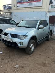 Mitsubishi L200 Double Cab 2.5 180hp 4WD 2009 Gray for sale