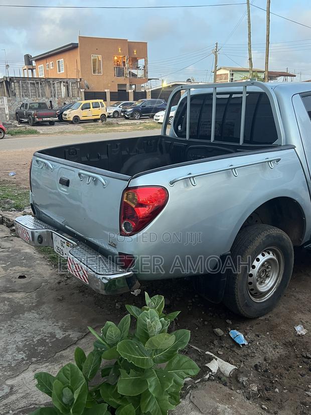 Mitsubishi L200 Double Cab 2.5 180hp 4WD 2009 Gray