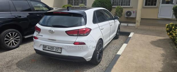 Hyundai Elantra 2018 White