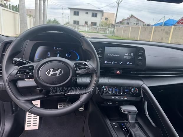 Hyundai Elantra SEL Sport IVT 2025 Gray