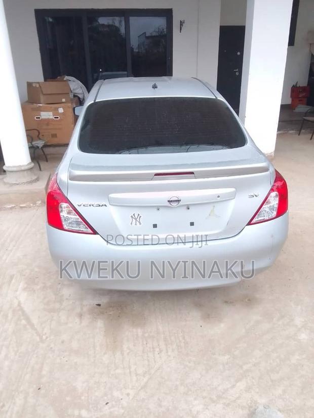 Nissan Versa 1.6 SV 2017 Silver