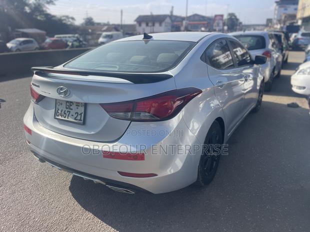 Hyundai Elantra Limited 4dr Sedan (1.8L 4cyl 6A) 2015 Silver