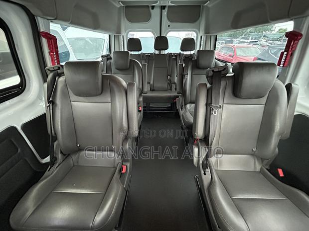 Ford Tourneo Custom 2020 White