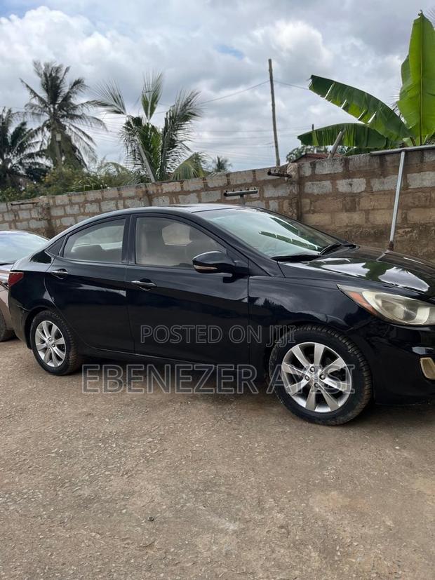 Hyundai Accent GLS 2013 Black