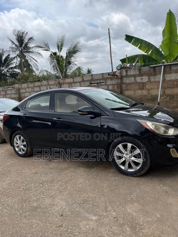 Hyundai Accent GLS 2013 Black
