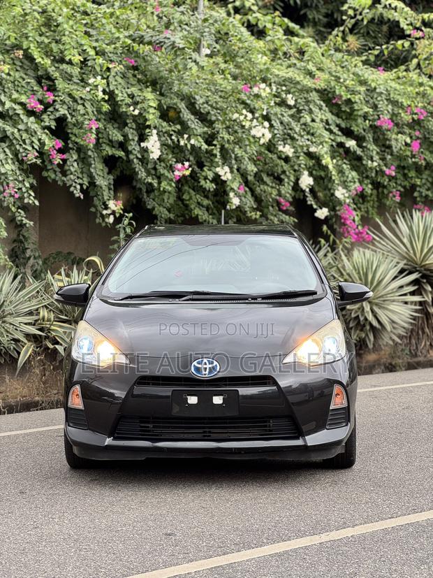Toyota Aqua 2014 Blue