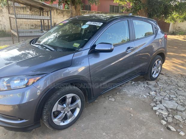 Honda HR-V LX AWD 2018 Gray