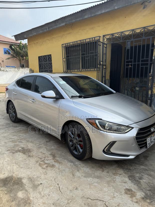Hyundai Elantra ECO Sedan FWD (1.4L 4cyl 7A) 2017 Silver