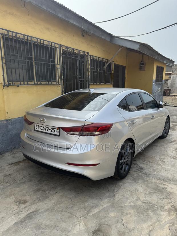 Hyundai Elantra ECO Sedan FWD (1.4L 4cyl 7A) 2017 Silver