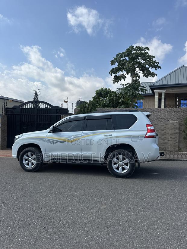 Toyota Land Cruiser Prado 2.7 2017 White