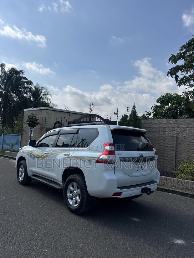 Toyota Land Cruiser Prado 2.7 2017 White