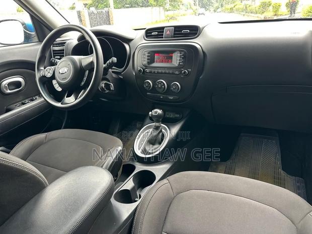 Kia Soul Base Hatchback 2016 Blue
