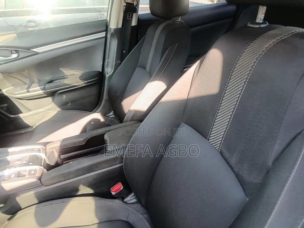 Honda Civic 2018 White