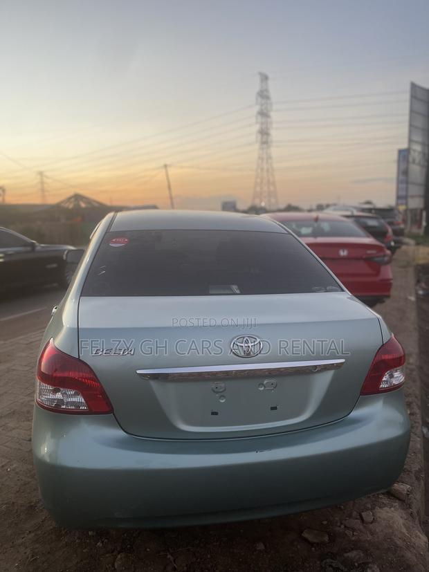 Toyota Belta 2012 Gray