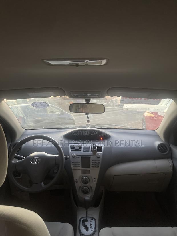 Toyota Belta 2012 Gray