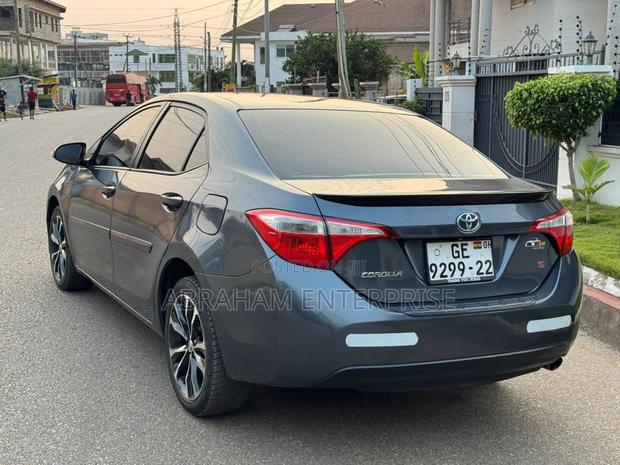 Toyota Corolla LE 4dr Sedan (1.8L 4cyl CVT) 2015 Black