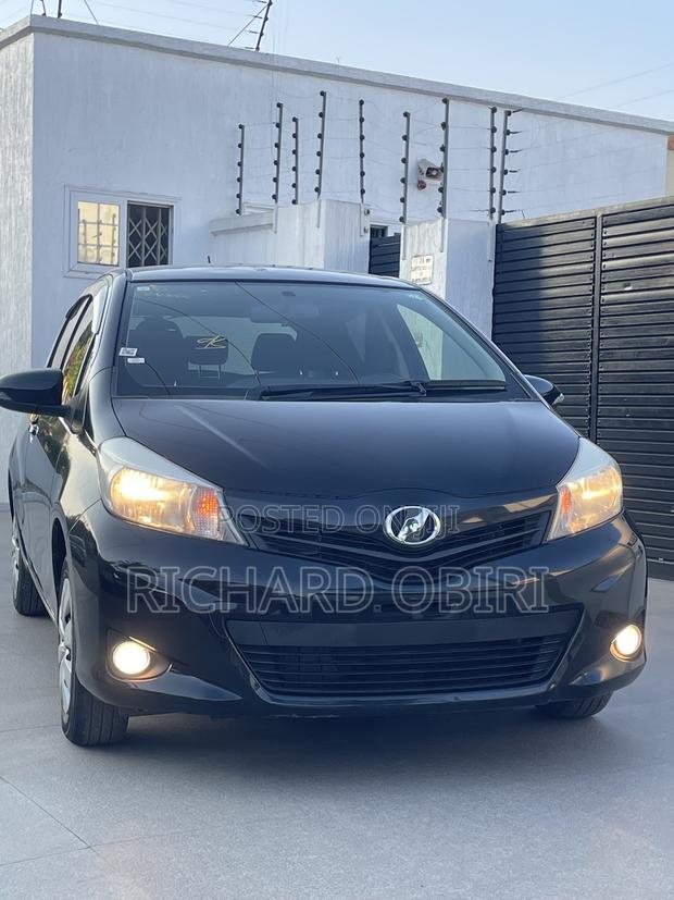 Toyota Vitz 1.3 AWD 5dr 2013 Black