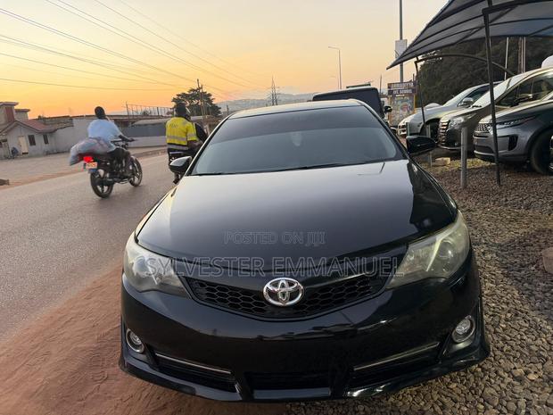 Toyota Camry XLE 4dr Sedan (2.5L 4cyl 6A) 2014 Black