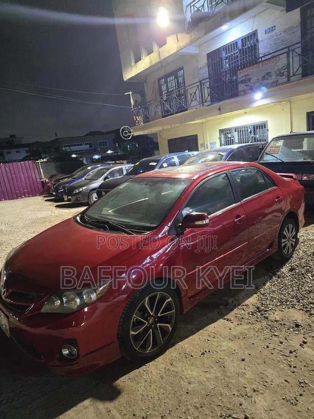 Toyota Corolla 2011 Red