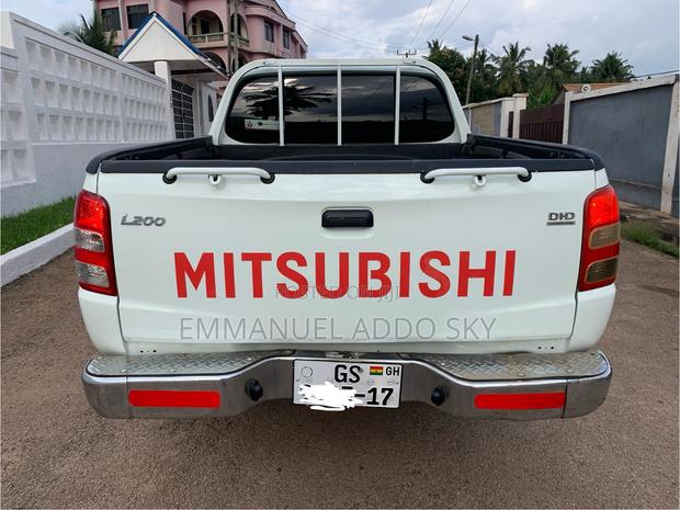 Mitsubishi L200 Double Cab 2.4 181hp 4WD 2017 White
