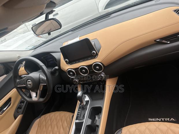 Nissan Sentra SV 2023 Black