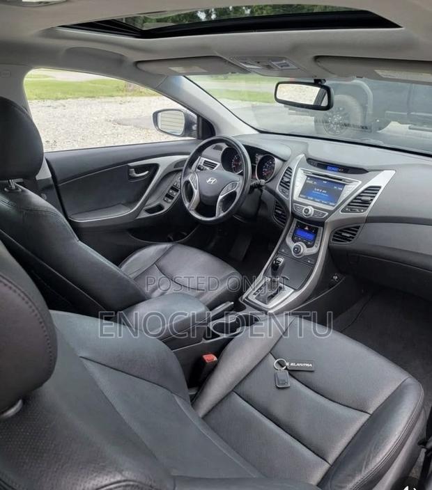 Hyundai Elantra 2016 Black
