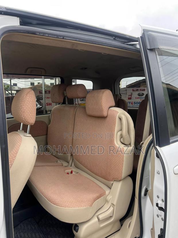 Toyota Sienta 1.5 FWD 2013 White