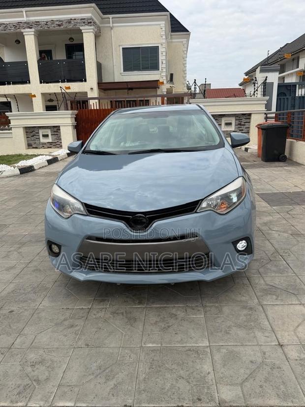 Toyota Corolla 2015